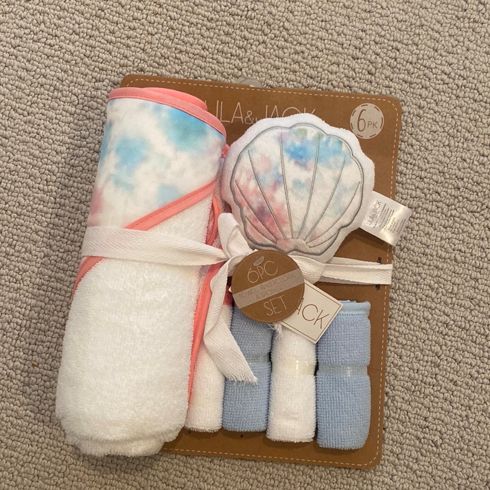 NWT Lila and Jack 6 piece towel set